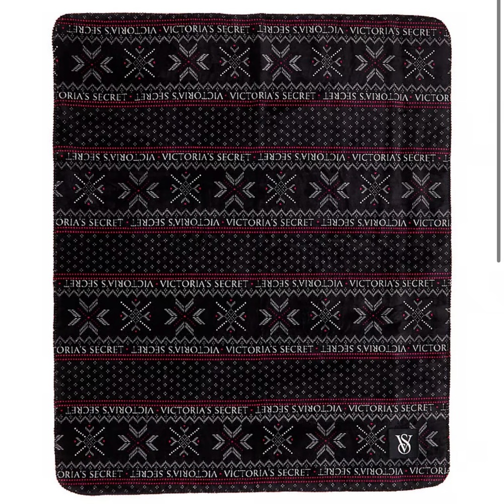 NWT Victoria's Secret
Plush Blanket
